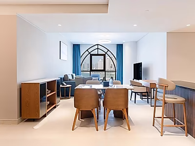 BRIGHT STUDIO WITH WIFI INCLUDED READY TO MOVE IN