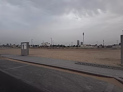 400 Sqm Corner Plot with Park at the back.
