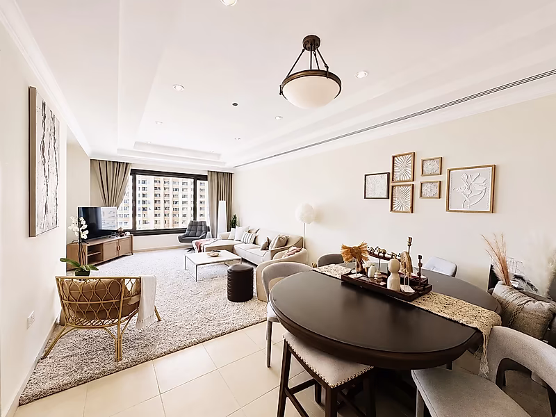 SPACIOUS 2 BEDROOM WITH PANORAMIC SEA VIEW - Photo 1