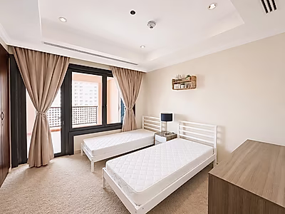 SPACIOUS 2 BEDROOM WITH PANORAMIC SEA VIEW