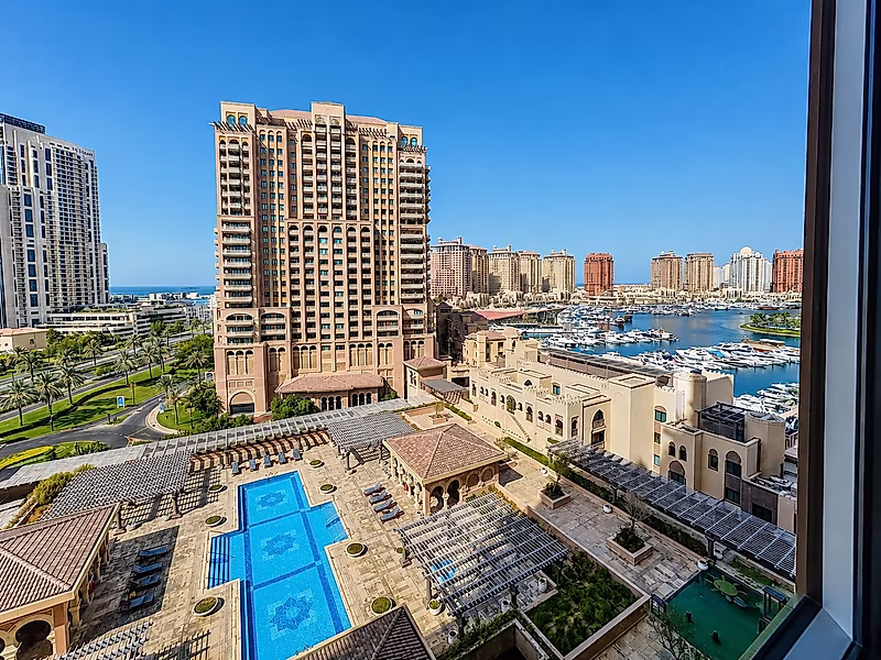 SPACIOUS 2 BEDROOM WITH PANORAMIC SEA VIEW - Photo 9