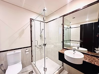 MARINA VIEW! BRIGHT 3BR SF APARTMENT | QQ