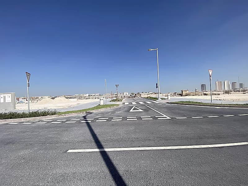 800 Sqm Corner + Garden in Phase 2 Huzoom Lusail - Photo 1