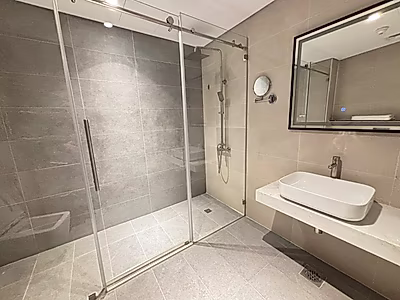 WIFI INCLUDED | MODERN 1 BEDROOM LA PLAGE