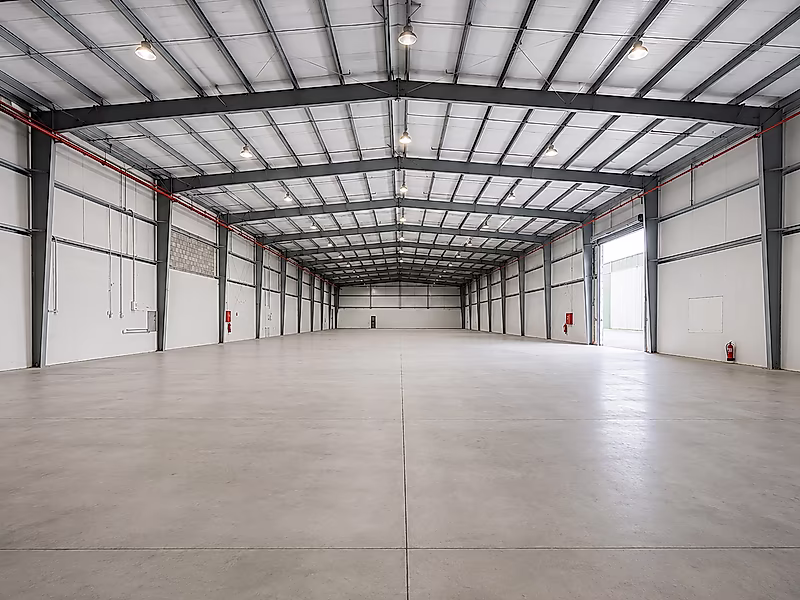 Warehouse for Rent – Old Industrial Area - Photo 4