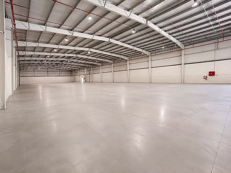 Warehouse for Rent – Old Industrial Area - Photo 9