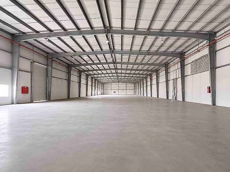 Warehouse for Rent – Old Industrial Area - Photo 4