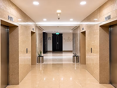 Semi-Fitted Men's Salon | 26 SQM | West Bay
