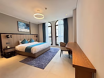 Chic 1BR Retreat with Serene Interiors
