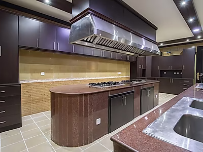 LUXURIOUS 6 BEDROOMS+M VILLA | TITLE DEED