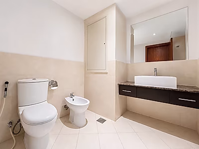 1 Bedroom + Office | Pool View | Partial Marina View | No Balcony