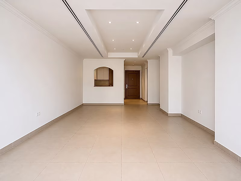 1 Bedroom + Office | Pool View | Partial Marina View | No Balcony - Photo 8