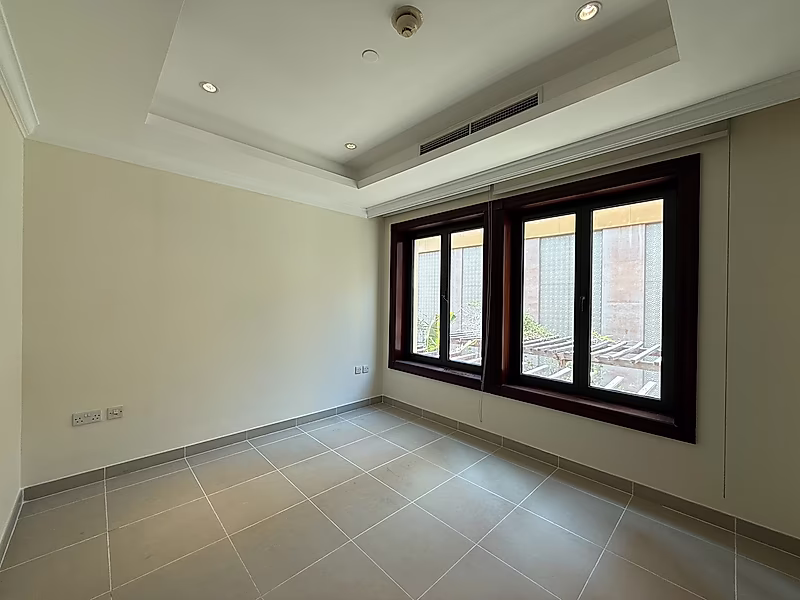 Exquisite 4BR Townhouse | Modern Living - Photo 48