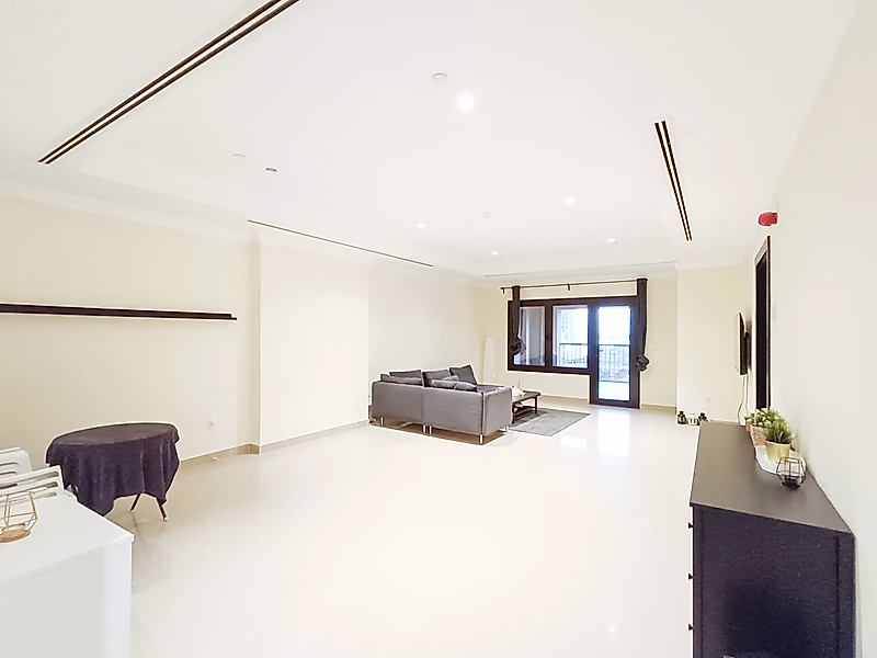 HOT INVESTMENT! SPACIOUS 1-BEDROOM APARTMENT | PORTO ARABIA - Photo 3