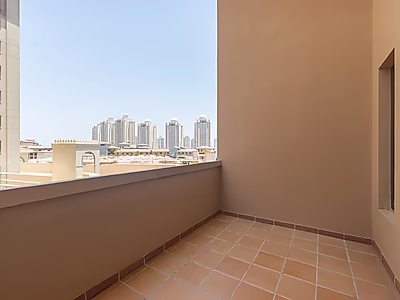 SPACIOUS 1BR PLUS ROOM WITH LARGE BALCONY PEARL