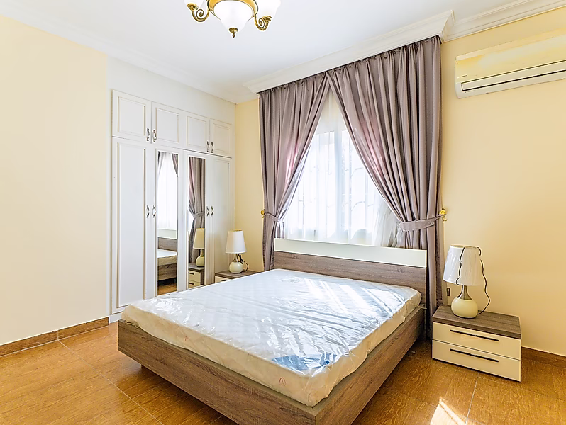 4BR + MAID VILLA IN FAMILY FRIENDLY COMPOUND - Photo 7