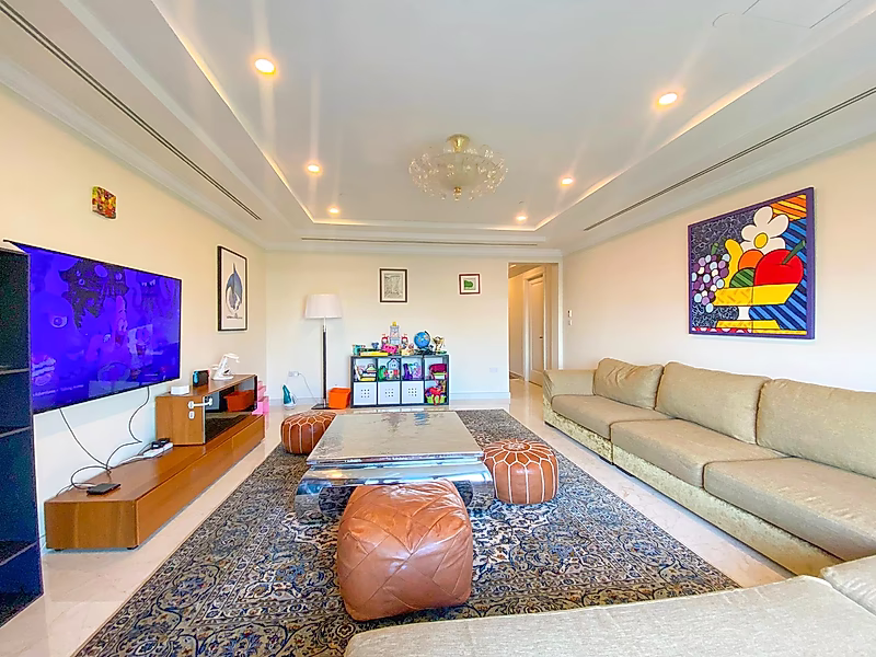 SPACIOUS TOWNHOUSE FOR SALE | PEARL - Photo 4