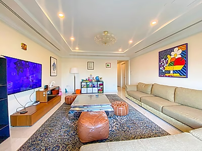 SPACIOUS TOWNHOUSE FOR SALE | PEARL
