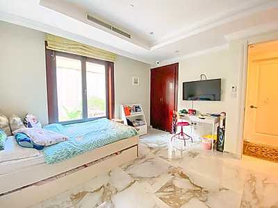 SPACIOUS TOWNHOUSE FOR SALE | PEARL