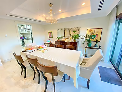 SPACIOUS TOWNHOUSE FOR SALE | PEARL
