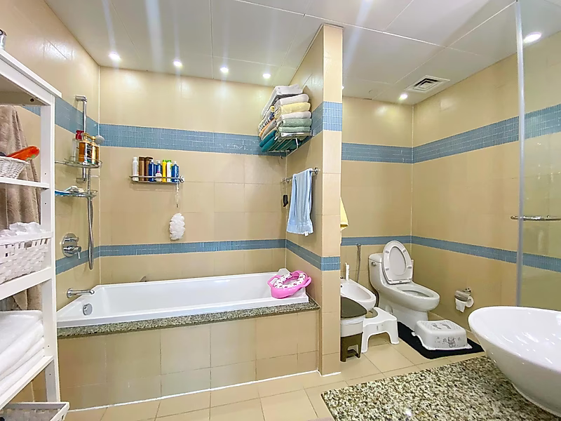 SPACIOUS TOWNHOUSE FOR SALE | PEARL - Photo 16