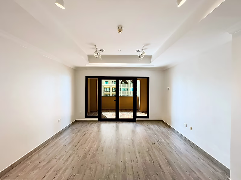 BUSINESS POTENTIAL | SPACIOUS 2 BEDROOM | PORTO ARABIA - Photo 6