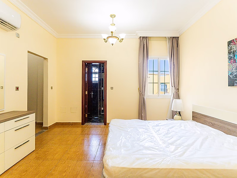 SPACIOUS 4BR + MAID VILLA | FAMILY COMPOUND - Photo 19
