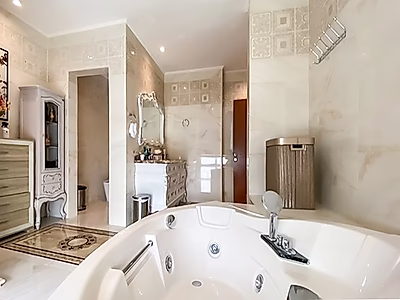 Contemporary 4BR + Maid Furnished Penthouse in Porto Arabia | The Pearl - Qatar