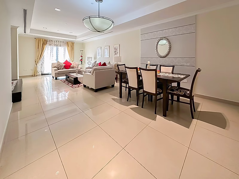 Spacious 2BR Apartment In Porto Arabia With Large Balcony | The Pearl - Qatar - Photo 4