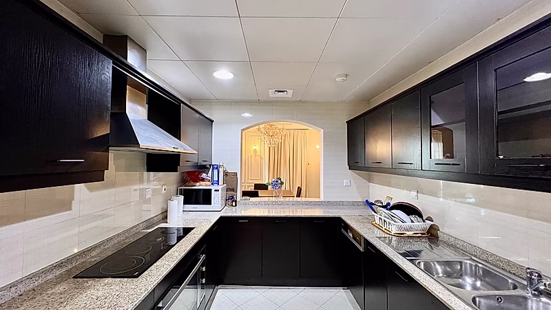 LUXURY 3BR+MAID | HUGE BALCONY | MARINA VIEW - Photo 7