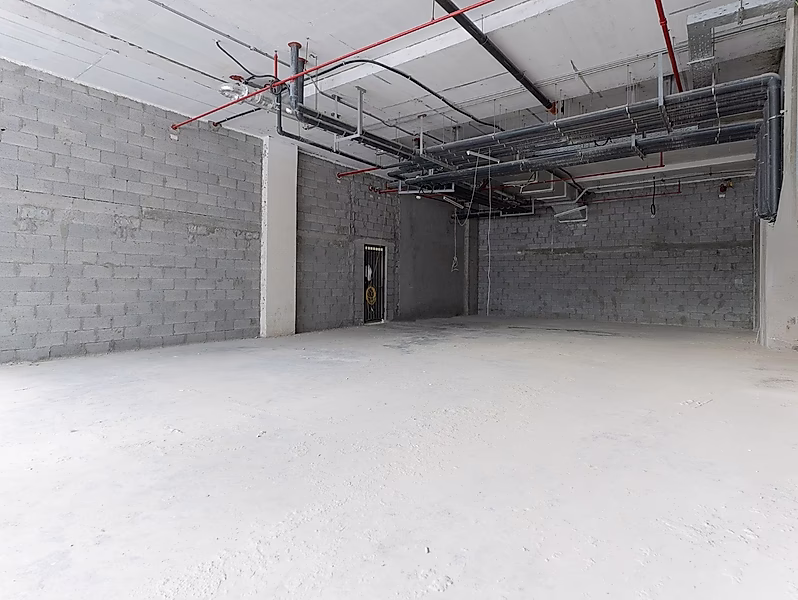 HOT SPACIOUS RETAIL SHOP | SEA VIEWS - Photo 4