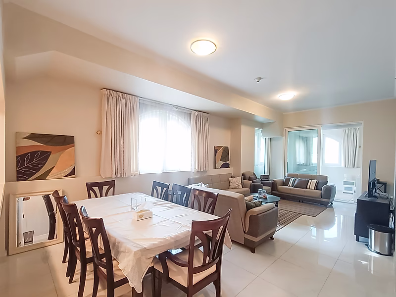 SEA VIEW APARTMENT WITH BEACH ACCESS - Photo 2