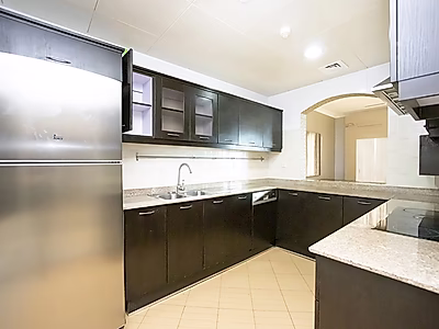 INVESTMENT OPPORTUNITY 3+MAID'S IN PORTO
