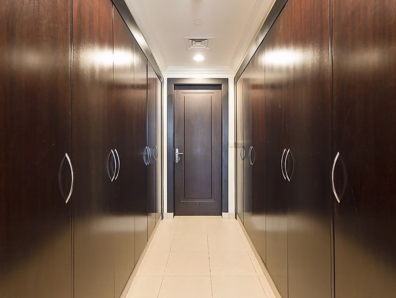WELL MAINTAINED 1 BEDROOM | PORTO ARABIA - Photo 4
