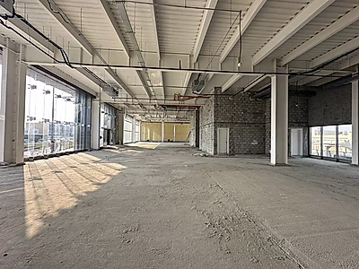 Prime Retail Shop for Lease – 853 sqm on Main Road | Brand New