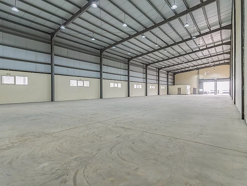 Warehouse for Sale with Labour Camp and Offices – 5000 sqm - Photo 1