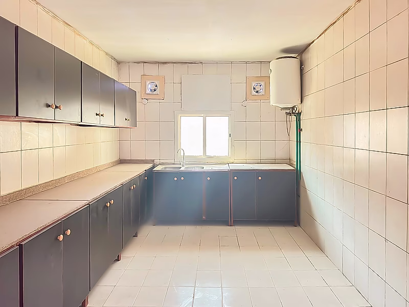 Spacious Labor Camp with 57 Rooms for Rent - Photo 6