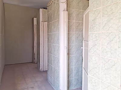 Aluminum Workshop & Carpentry with Labor Rooms For Rent in Industrial Area