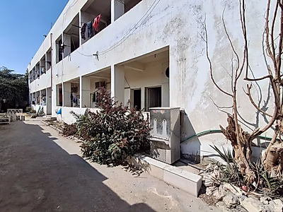 Aluminum Workshop & Carpentry with Labor Rooms For Rent in Industrial Area