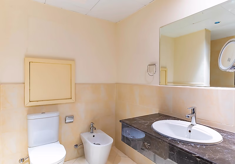 INCOME GENERATING 3 BEDROOM APARTMENT WITH MARINA VIEW - Photo 12