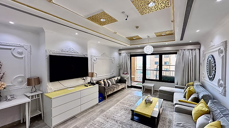 Semi Furnished 1 BR + Office | High Floor | Balcony - Photo 11