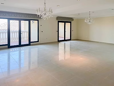 Hot Deal 2-Bedroom Apartment in Porto Arabia - With title Deed