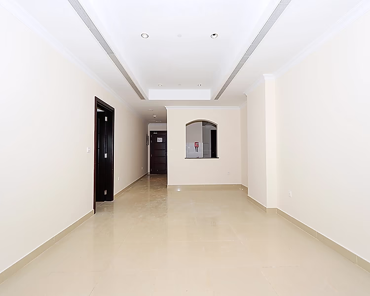 GREAT INVESTMENT! 1-BEDROOM HIGH FLOOR | PORTO - Photo 1