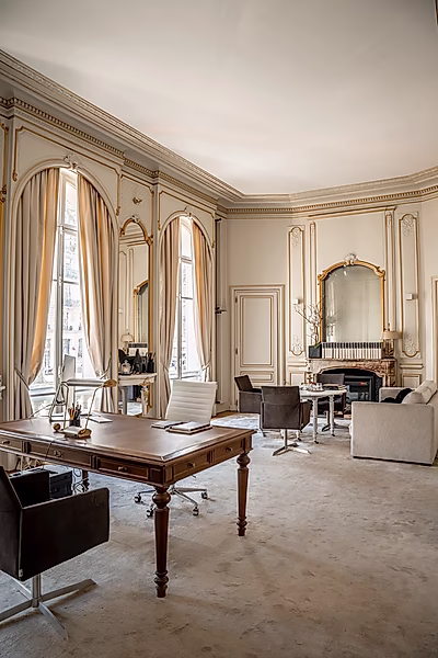 Iconic Paris Skyline from a Distinctive Art Deco Home | 16th Arrondissement - Photo 2