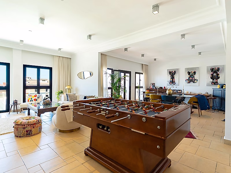 Signature 5-Bedroom Duplex Penthouse Featuring a Panoramic Rooftop Terrace in Qanat Quartier - Photo 16