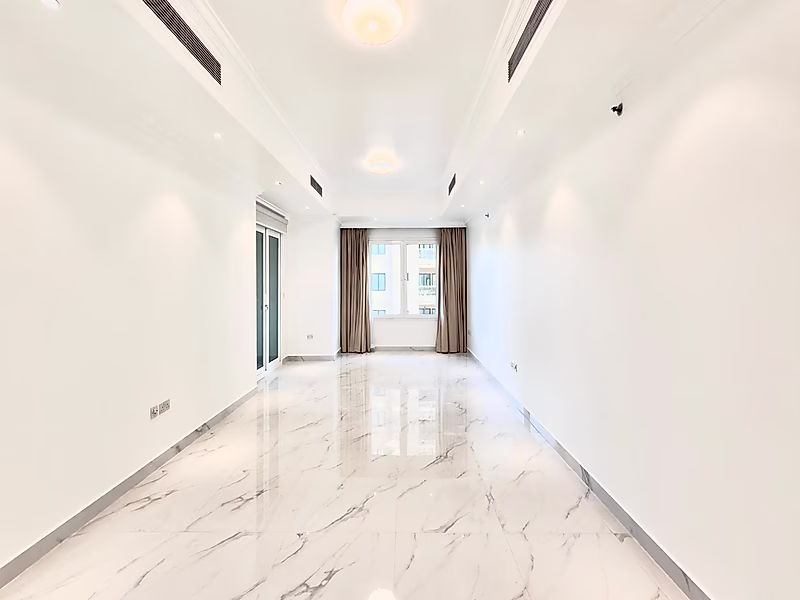 Luxury Refurbished 2 Bedroom | Premium Materials & High Floor Living - Photo 2
