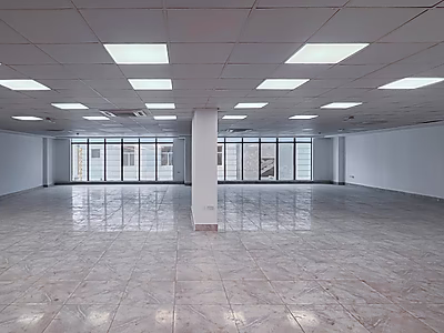 Open space office in Al Sadd | 351 sqm