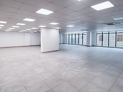 Open space office in Al Sadd | 351 sqm
