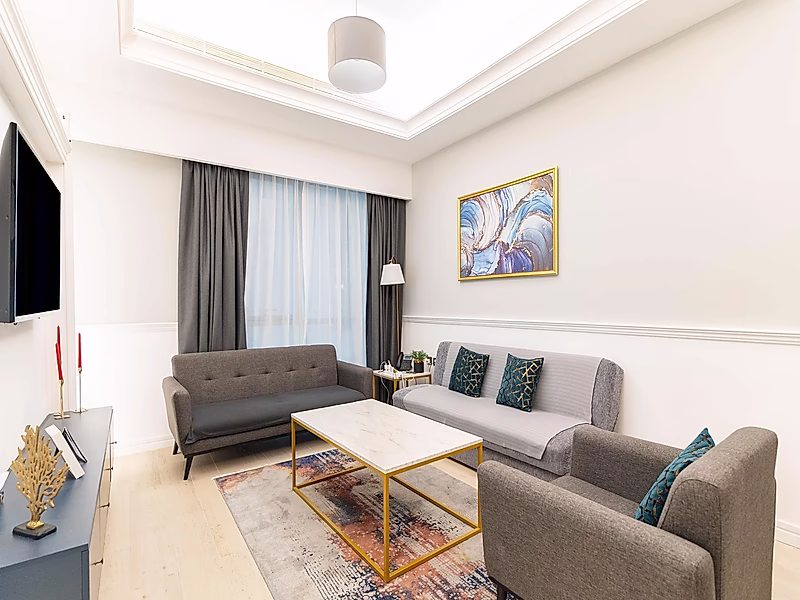 Elegance Meets Comfort: 1-Bedroom Apartment at Bin Al Sheikh Tower - Photo 2
