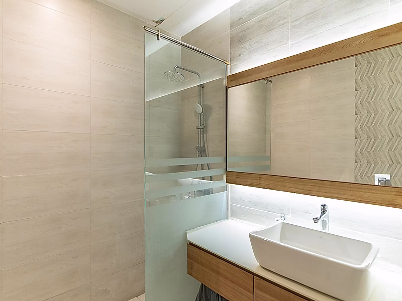 Elegance Meets Comfort: 1-Bedroom Apartment at Bin Al Sheikh Tower - Photo 9